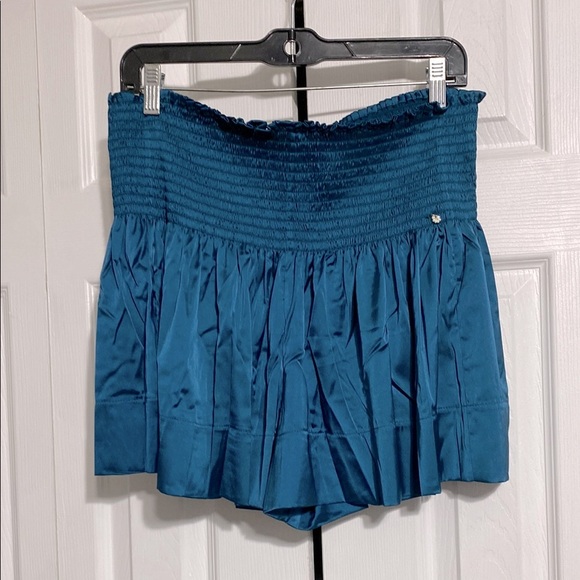 NATURAL LIFE Pants - Natural Life NWT teal green satin shorts size L/XL